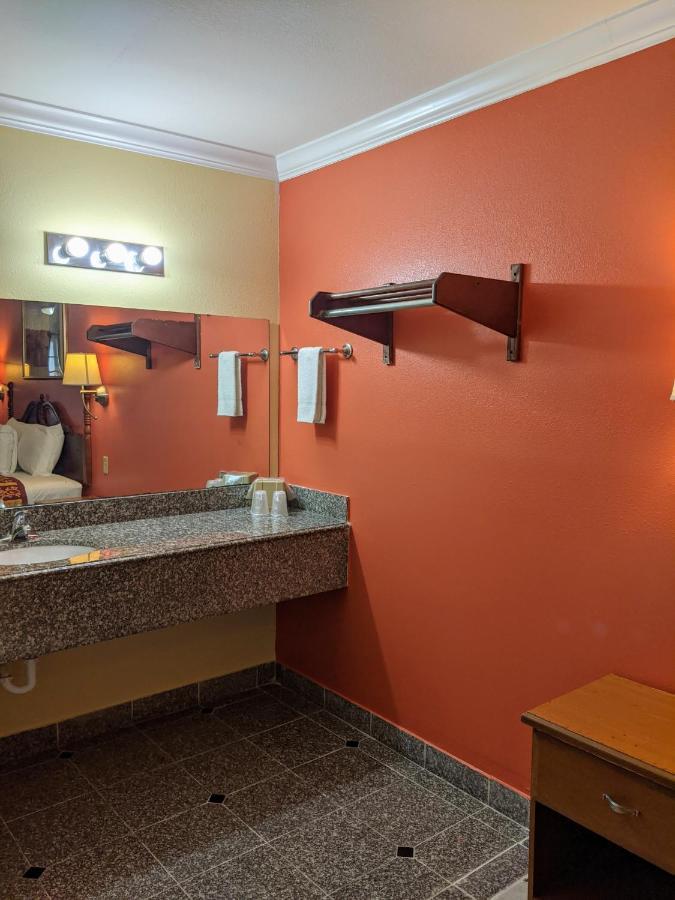 Lake Houmas Inn Екстериор снимка