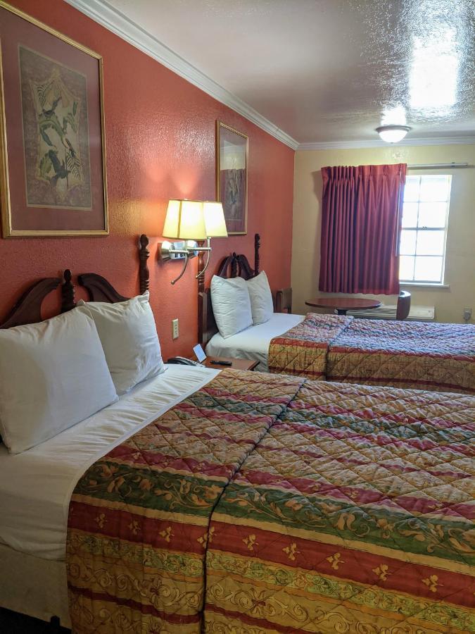 Lake Houmas Inn Екстериор снимка